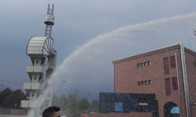 26941248_1409734212486432_920370900_n