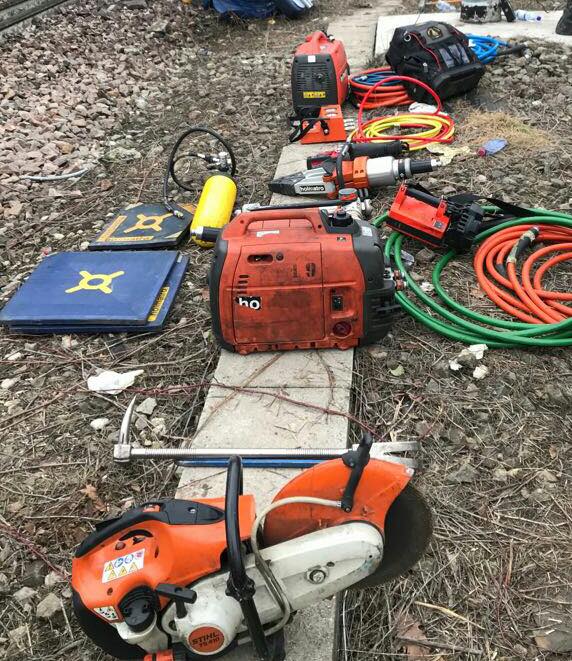 28166460_556107538094635_8527274981278627046_n